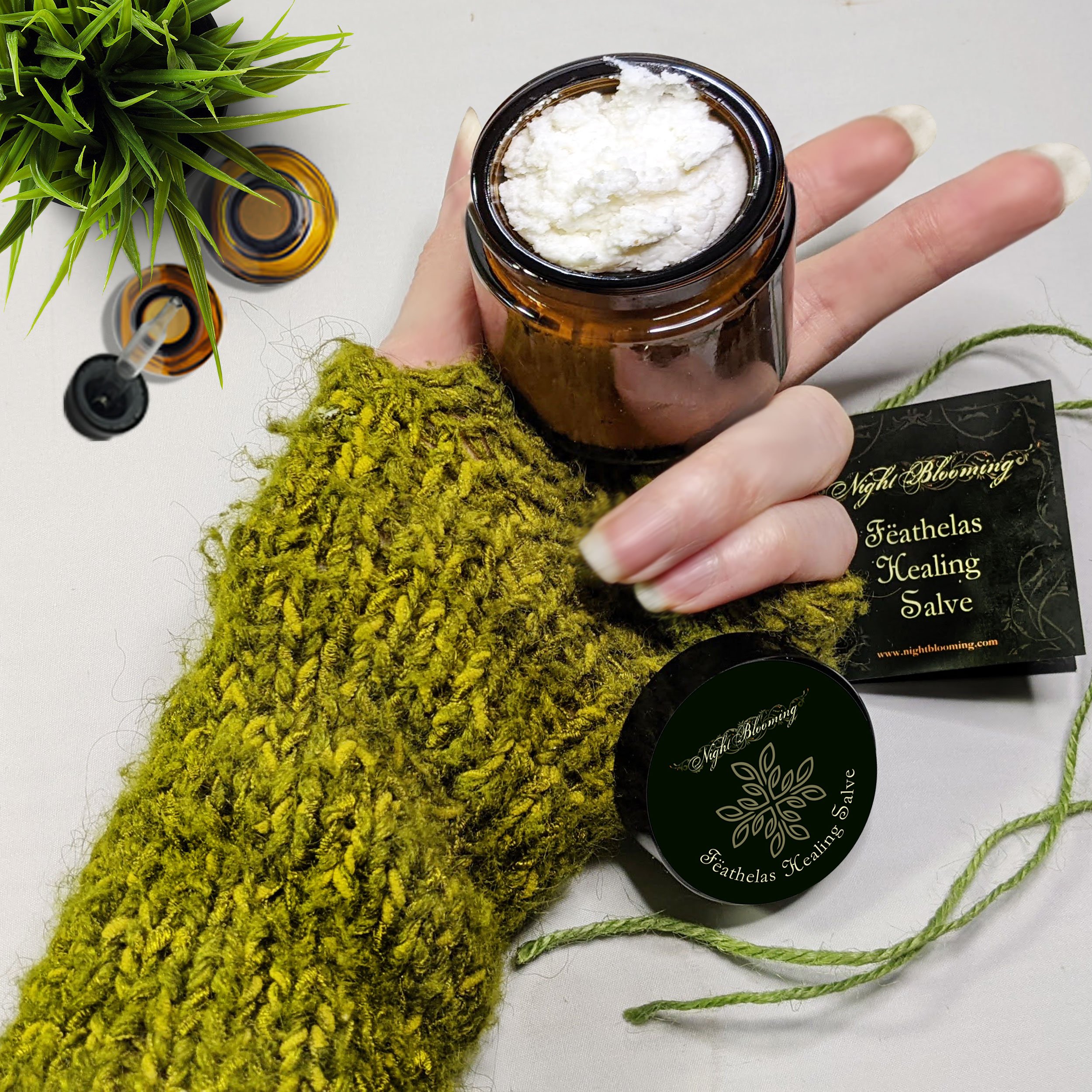 Feathelas-Heaing-Salve-NightBlooming-2oz-top