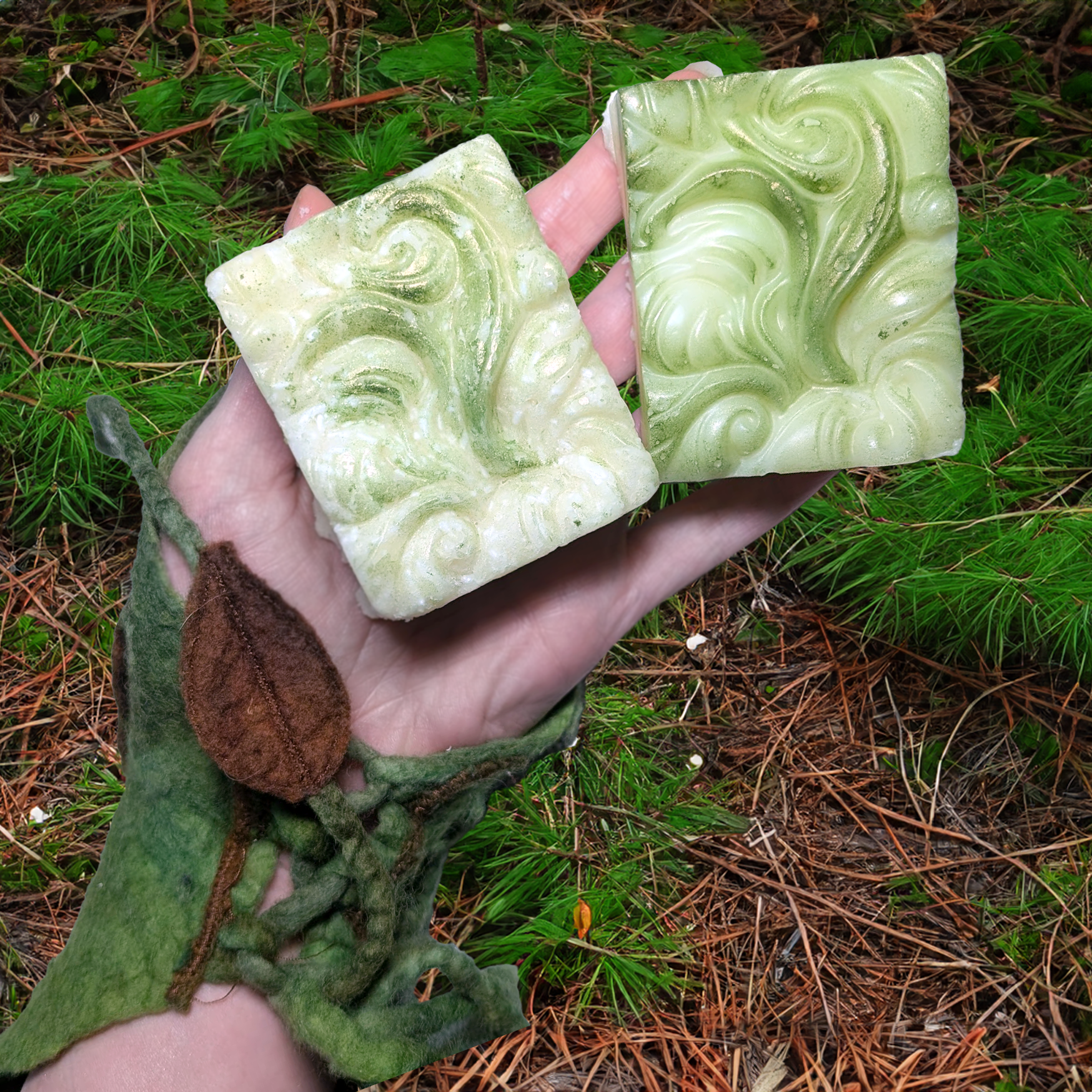 Single Note Himalayan Cedarwood Lassëa Solid Shampoo & Conditioner Bars - Image 2